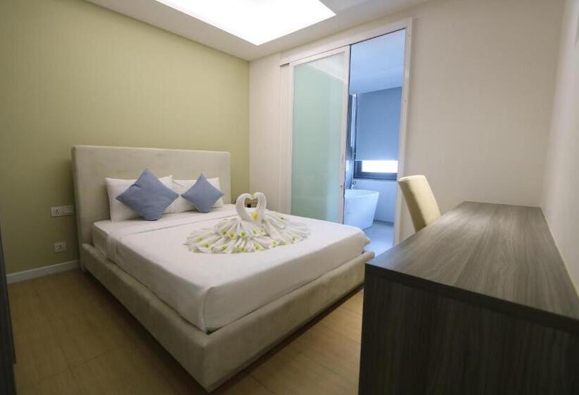 סוויטה משפחתית, The Penthouse Residence