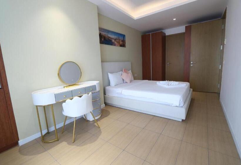 חדר סופריור לשלושה, The Penthouse Residence