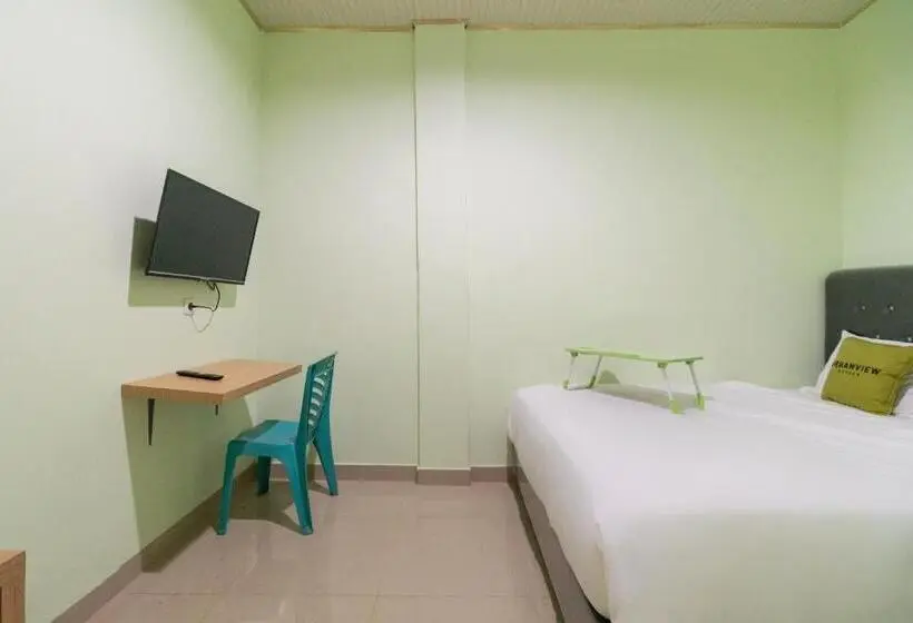 Superior-huone, Urbanview Hotel Lumendiva 2 Palembang By Reddoorz