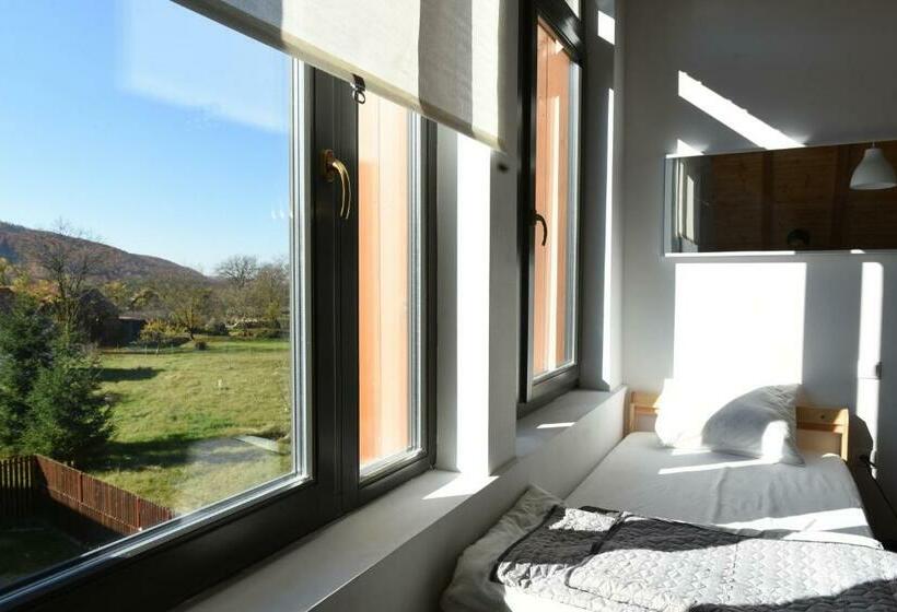 트리플 스탠다드 전망룸, Aster Panzió