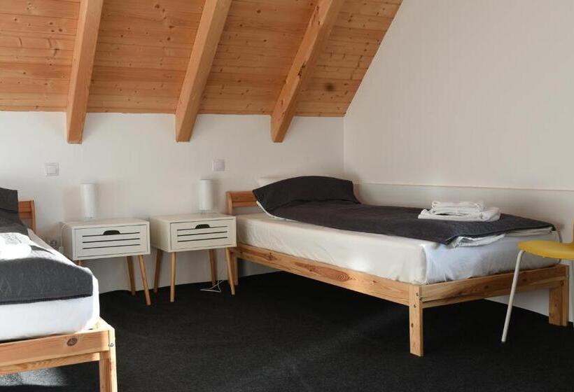 트리플 스탠다드 전망룸, Aster Panzió