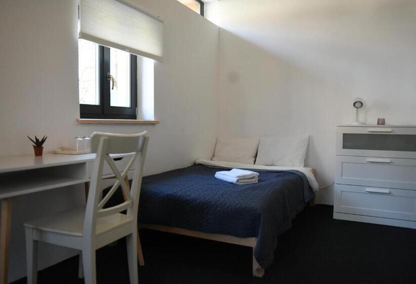 스탠다드 룸 가든 전망, Aster Panzió