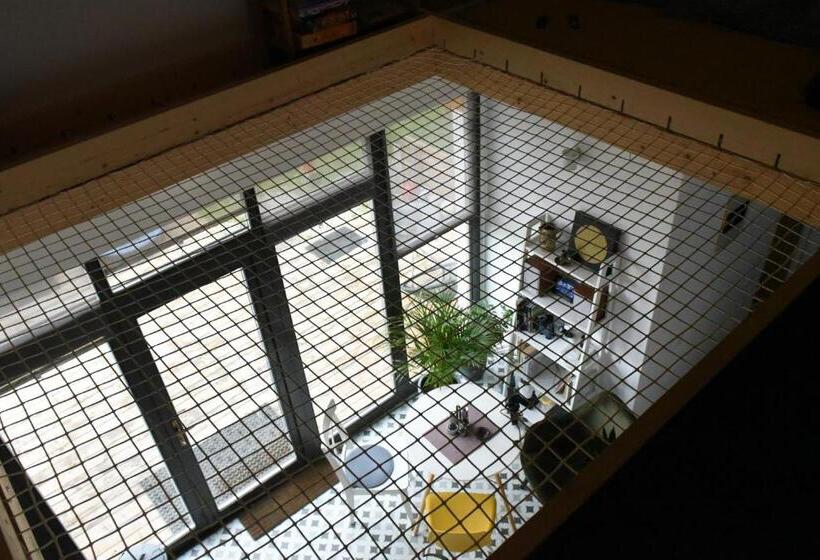 침실 1개 주택, Aster Panzió