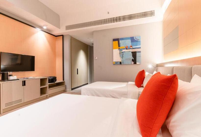 غرفة سوبيريور, M World