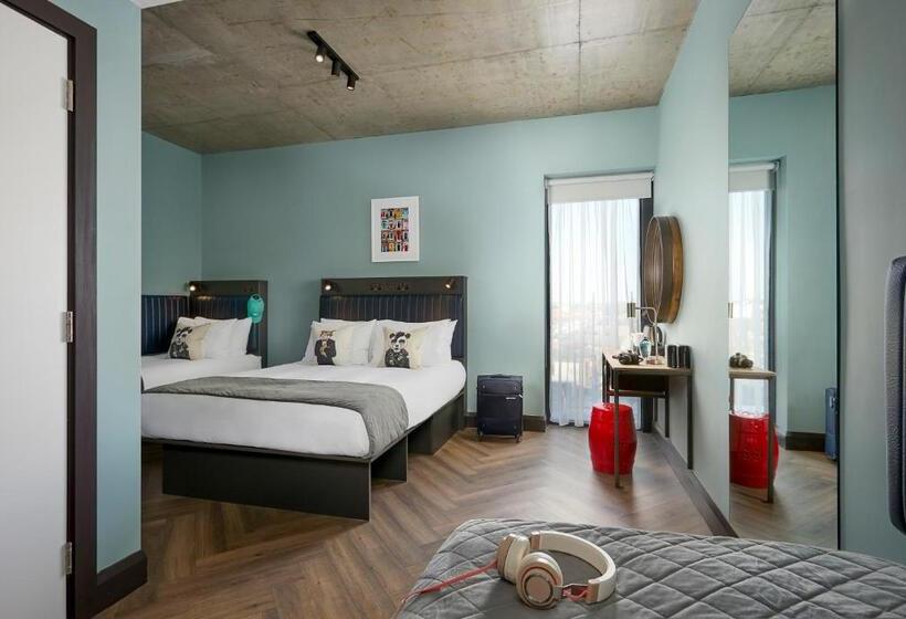 패밀리 룸, Dublin One