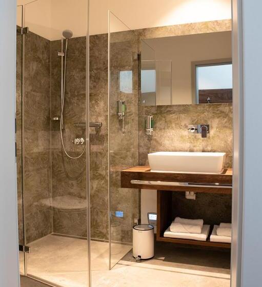 Номер Стандарт, Grüne Elster