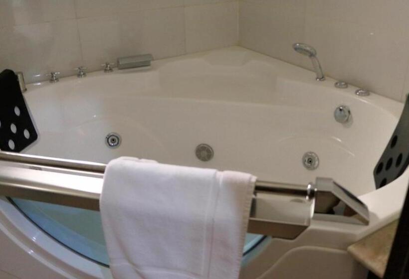 اتاق استاندارد با تخت بزرگ, Nisa Wellness Retreat