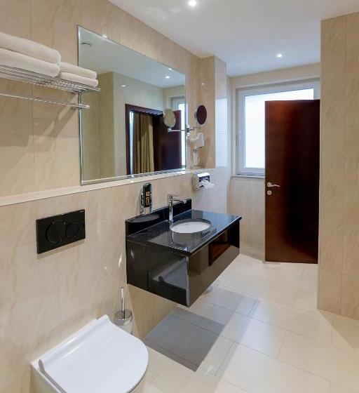 اتاق اکونومی, Palast