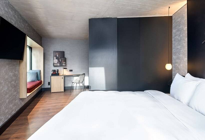 Superior-huone, Radisson Red Hotel, Vienna