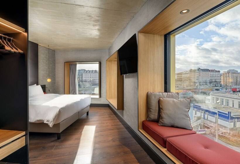 Superior-huone, Radisson Red Hotel, Vienna