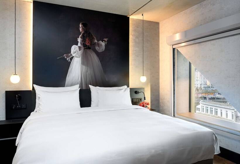 Sviitti, Radisson Red Hotel, Vienna