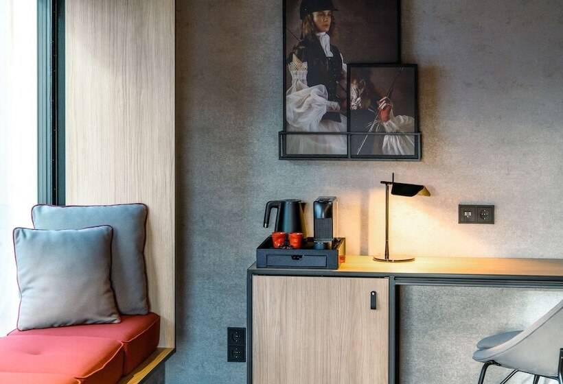 Perhehuone, Radisson Red Hotel, Vienna