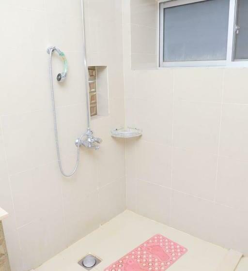 디럭스 패밀리 룸, Shelton Palace