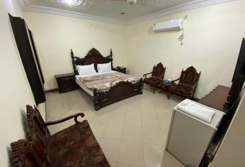 디럭스 패밀리 룸, Shelton Palace