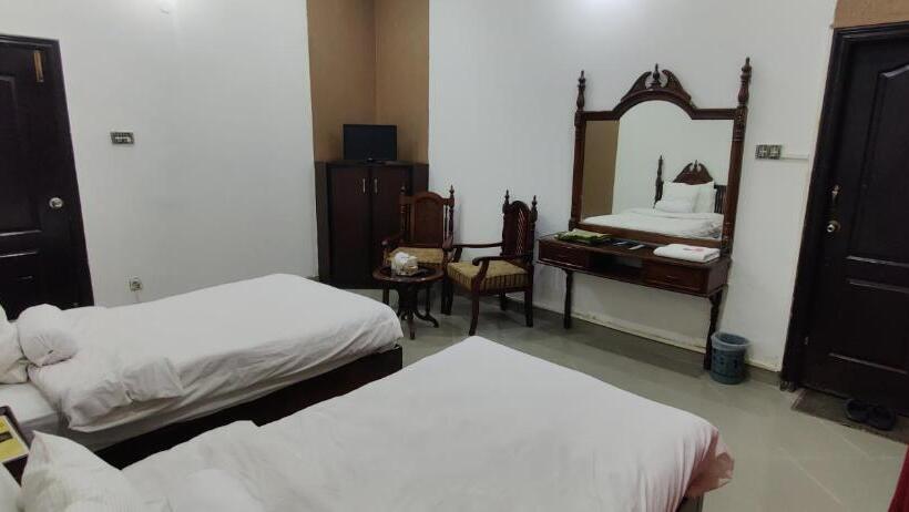 디럭스 룸, Shelton Palace