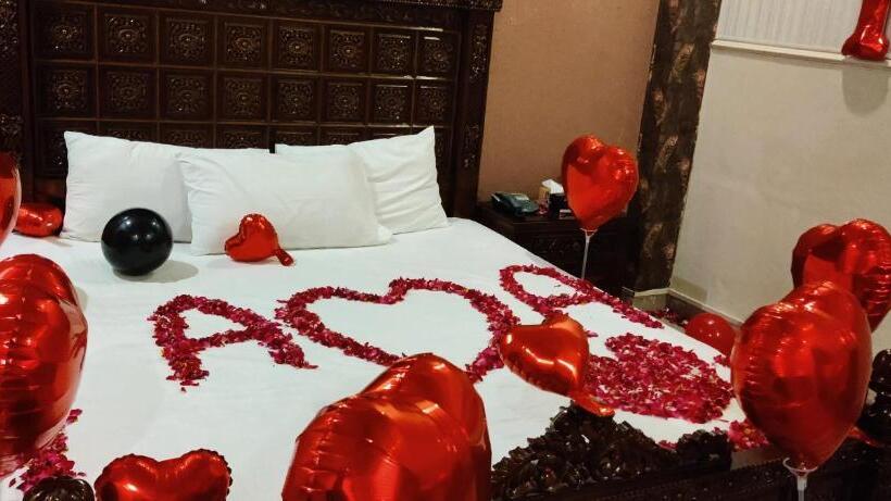 이그제큐티브 스위트, Shelton Palace