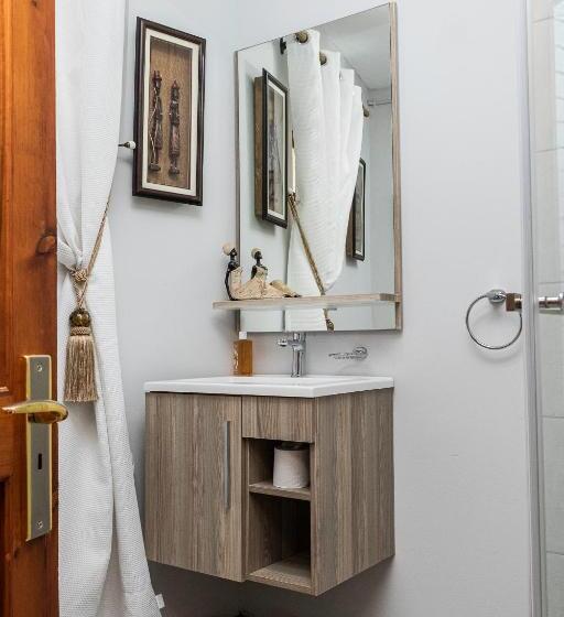 标准间, Mereke Manor