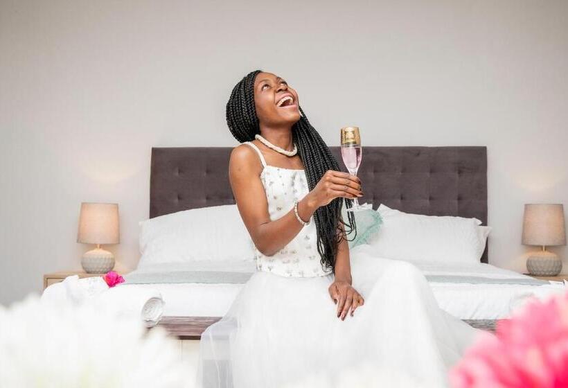 套房, Mereke Manor