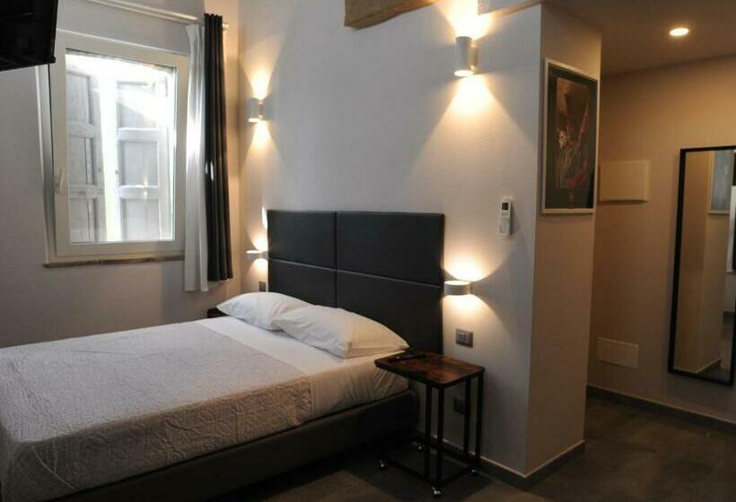 חדר סטנדרט, Tlcafè Hospitality