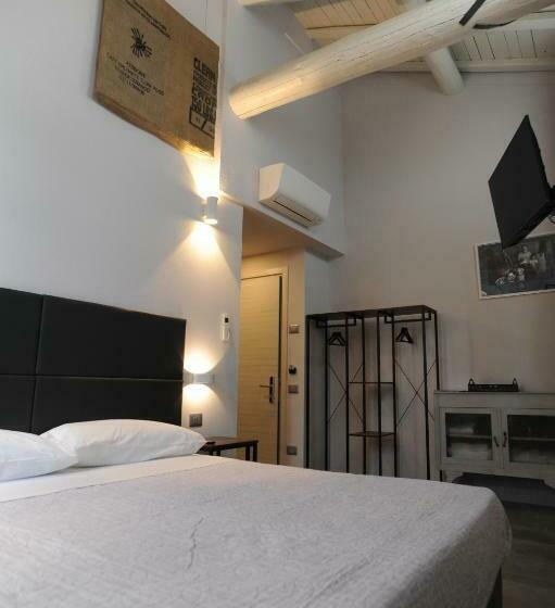 חדר סטנדרט, Tlcafè Hospitality