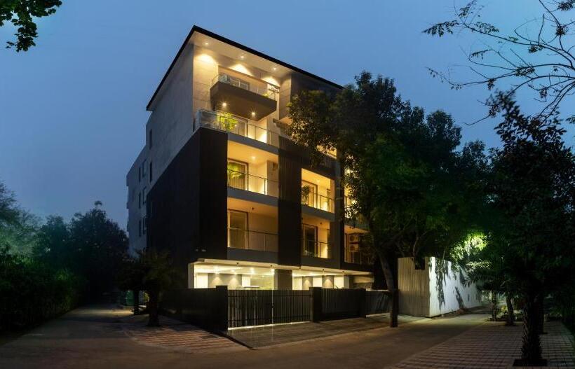 סטודיו סטנדרט עם מרפסת, Perch Service Apartment Mg Road