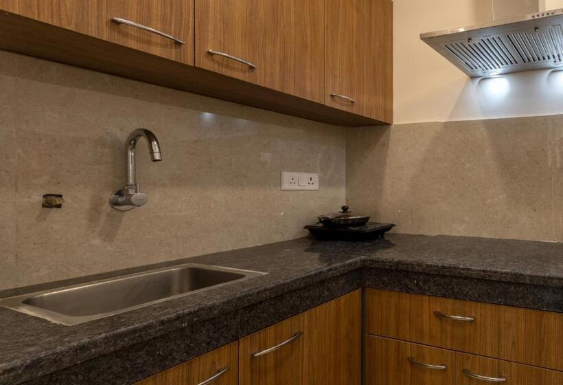 סטודיו סטנדרט עם מרפסת, Perch Service Apartment Mg Road