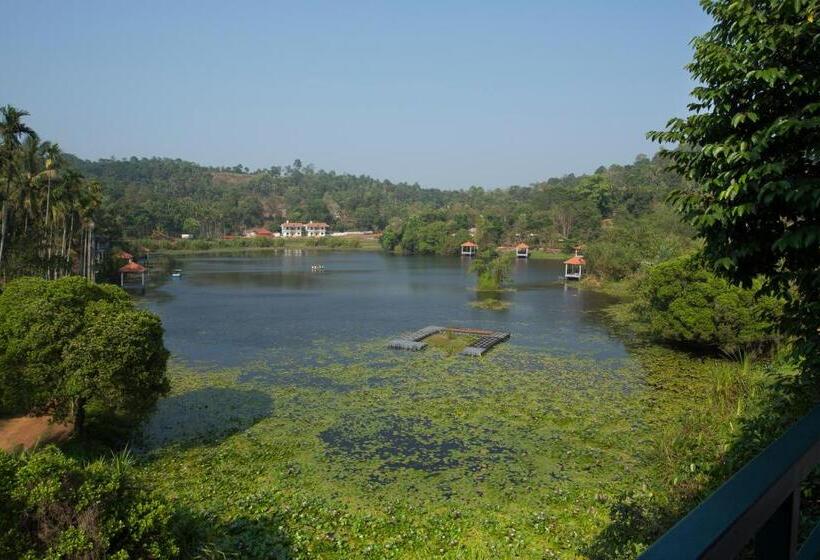 Люкс, Karlad Lake View Resort