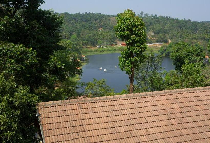Номер Deluxe, Karlad Lake View Resort