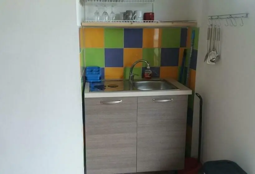 Standard Neljän Hengen Huone, Bersaglio