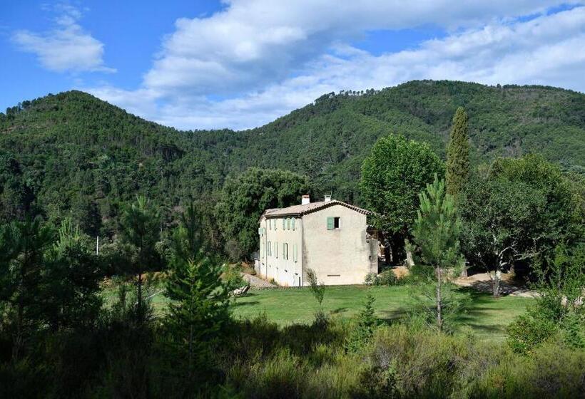 غرفة قياسية مطلّة علي الحديقة, Les Jardins De Falguière