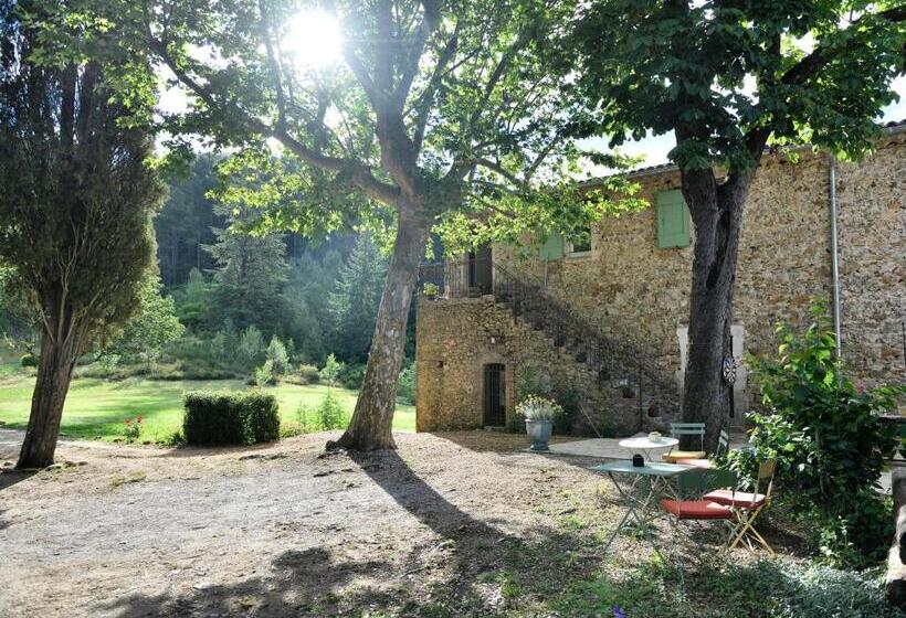 غرفة قياسية رباعية مطلة على الحديقة, Les Jardins De Falguière