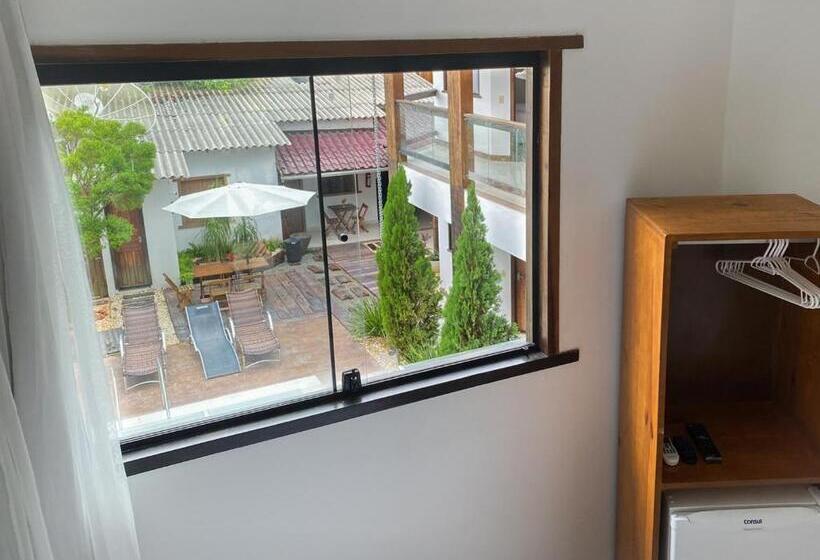 标准三人间, Pousada Buriti