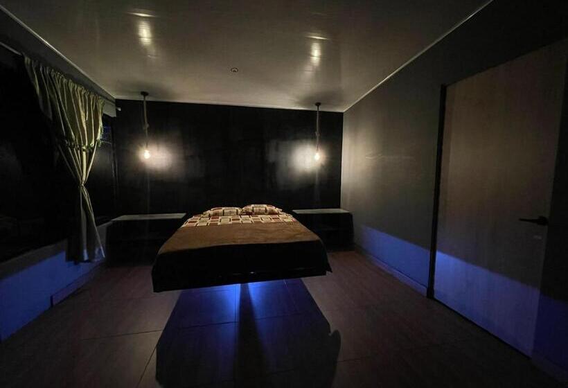 一居室别墅, Alex Country House