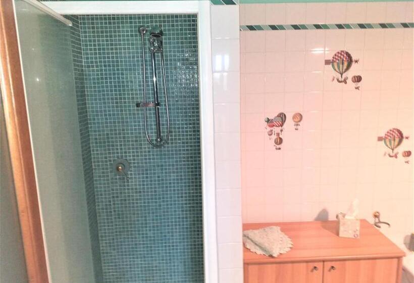 اتاق استاندارد با بالکن, B&b Villa Roberta