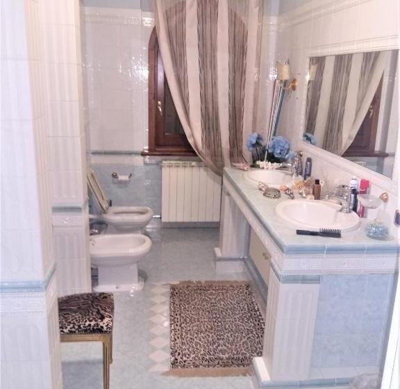 اتاق لوکس, B&b Villa Roberta