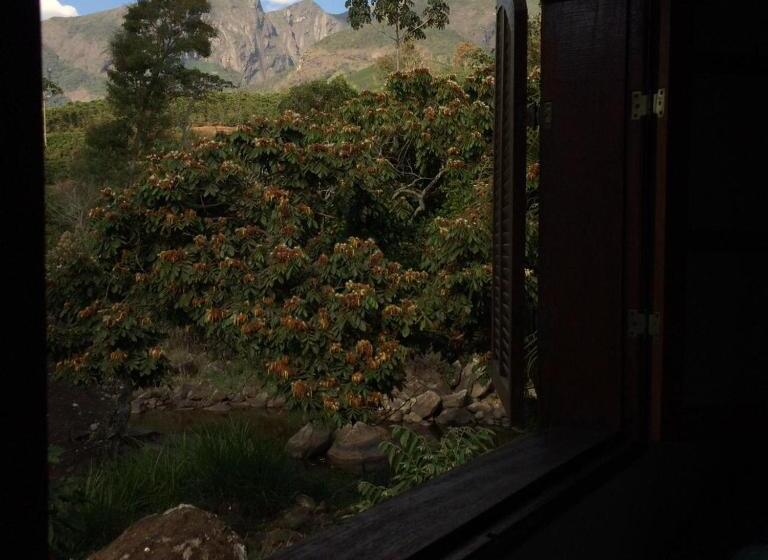 套房, Hostel Café