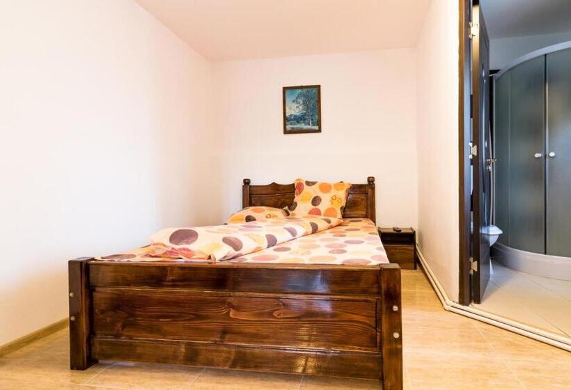 Семейное Студио, Casa De Vacanta Jeny