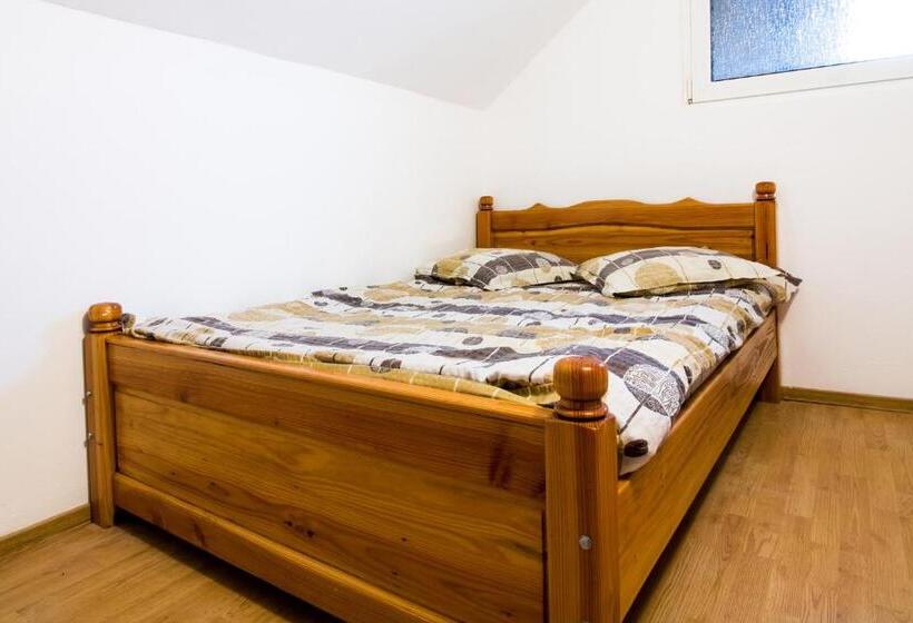 Четырехместный Номер Стандарт, Casa De Vacanta Jeny