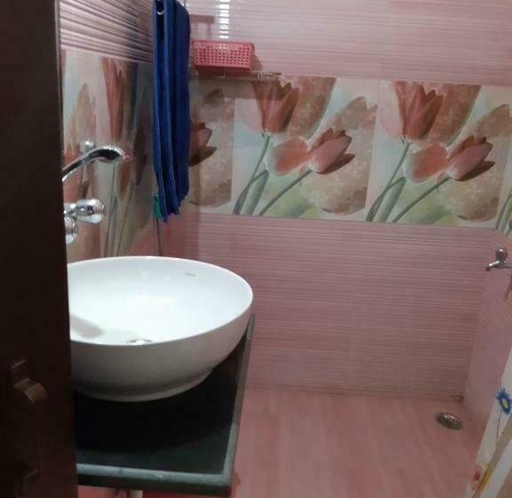 デラックスルーム, Lime Villa On Ganga Ghat