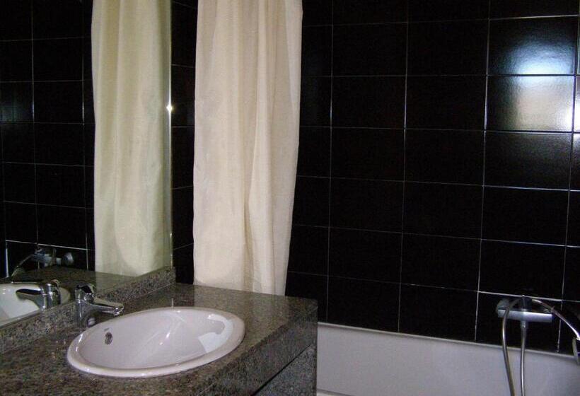 Pokój Standard, Alberg Residència Esportiva Els Isards