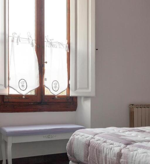 اتاق استاندارد سه نفره, Il Viaggiator Leggero