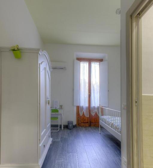 اتاق لوکس, Il Viaggiator Leggero