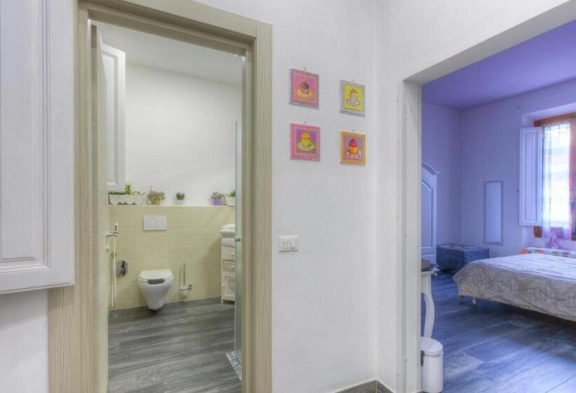 اتاق استاندارد سه نفره, Il Viaggiator Leggero