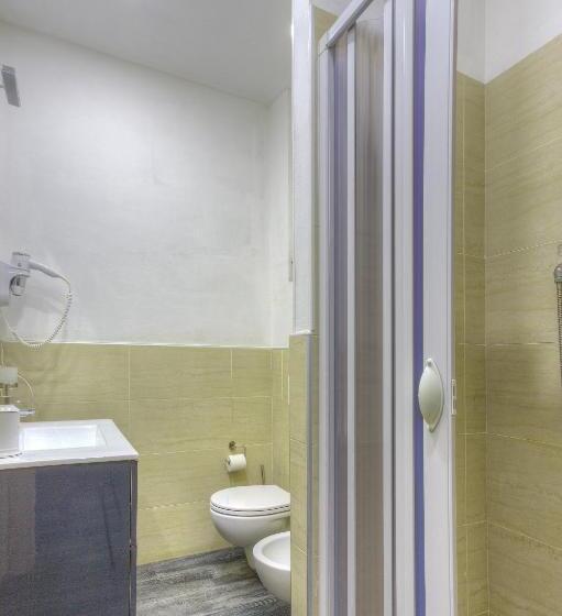 اتاق استاندارد سه نفره, Il Viaggiator Leggero