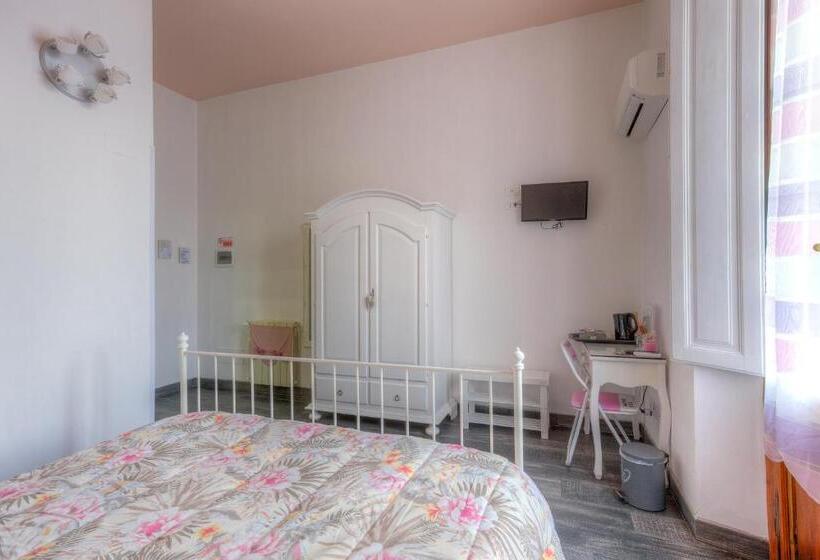 اتاق لوکس, Il Viaggiator Leggero