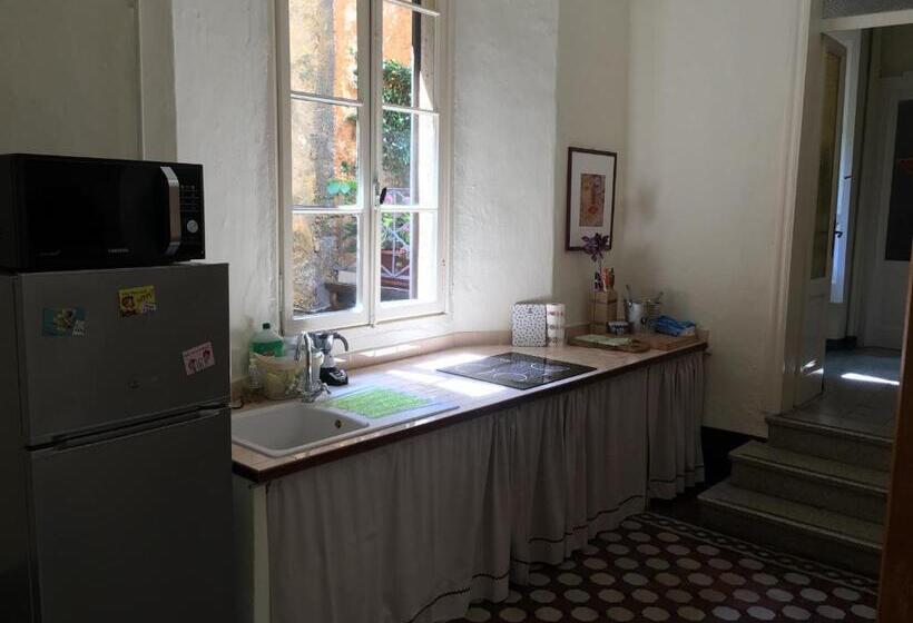 דירת חדר, Bed & Breakfast Dèco