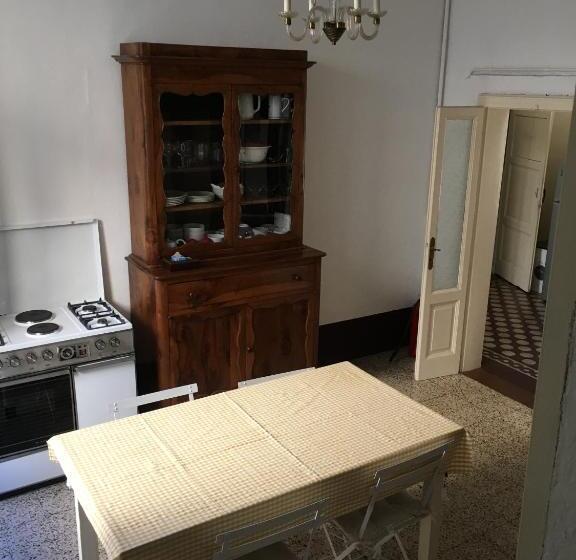 דירת חדר, Bed & Breakfast Dèco