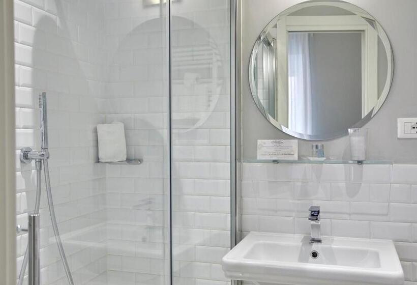 Номер Стандарт, Alemar Sirolo