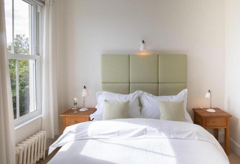 침실 2개 스위트, Black Rock House