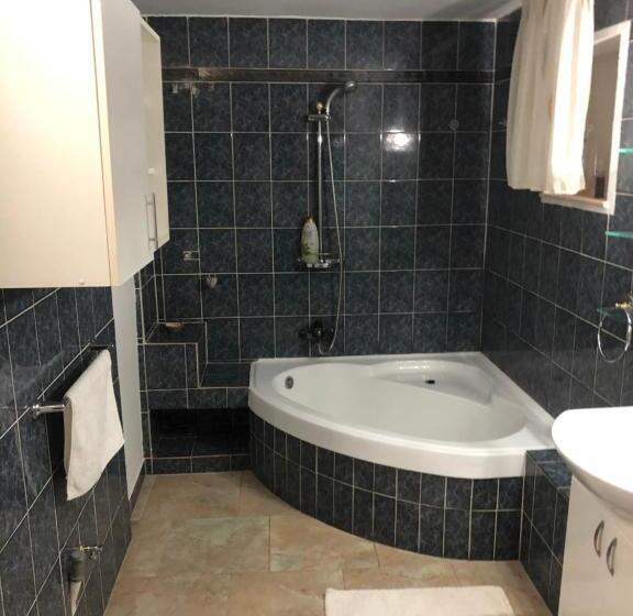 اتاق استاندارد سه نفره, Vila Fan Confort